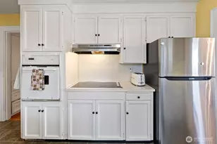 531 S 55th St, Tacoma, WA 98408 - Photo 8