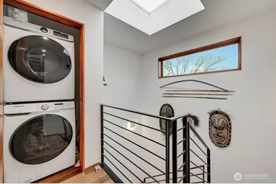 209 12th Ave E, Seattle, WA 98102 - Photo 36