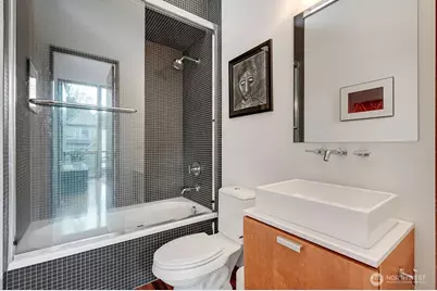 209 12th Ave E, Seattle, WA 98102 - Photo 26