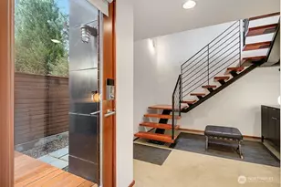 209 12th Ave E, Seattle, WA 98102 - Photo 6