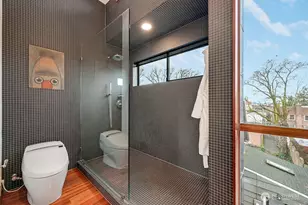 209 12th Ave E, Seattle, WA 98102 - Photo 34