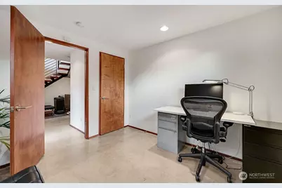 209 12th Ave E, Seattle, WA 98102 - Photo 10