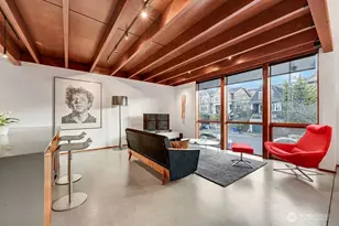 209 12th Ave E, Seattle, WA 98102 - Photo 12