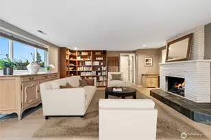 9829 Hilltop Rd, Bellevue, WA 98004 - Photo 18