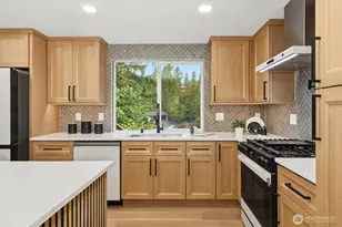 10500 NE 136th Pl, Kirkland, WA 98034 - Photo 8