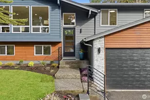 10500 NE 136th Pl, Kirkland, WA 98034 - Photo 2