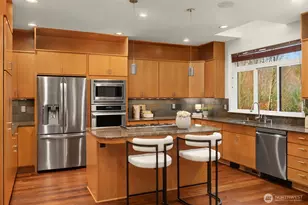 10702 35th Ave NE, Seattle, WA 98125 - Photo 14