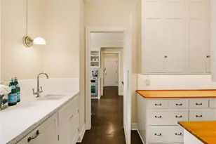 1223 Spring St, Seattle, WA 98104 - Photo 18