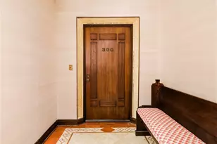 1223 Spring St, Seattle, WA 98104 - Photo 40