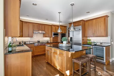 1915 205th Place NE, Sammamish, WA 98074 - Photo 8