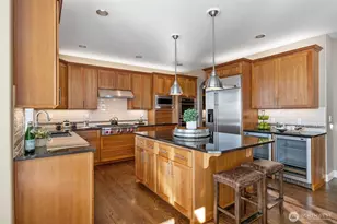 1915 205th Pl NE, Sammamish, WA 98074 - Photo 8