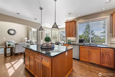 1915 205th Place NE, Sammamish, WA 98074 - Photo 10