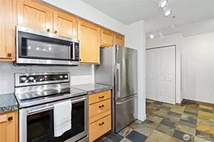 300 110th Ave NE, Bellevue, WA 98004 - Photo 10