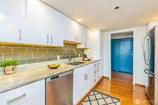 1120 Spring St, Seattle, WA 98104 - Photo 10