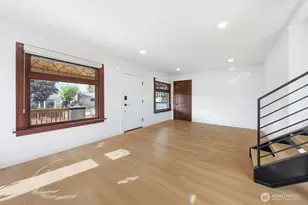 11738 Phinney Ave N, Seattle, WA 98133 - Photo 8