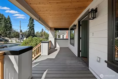 11738 Phinney Avenue N #A, Seattle, WA 98133 - Photo 4