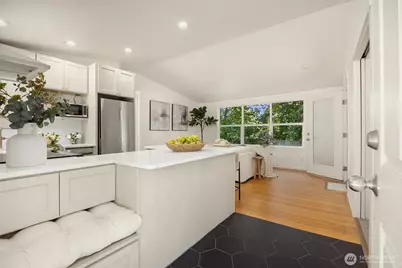 1574 NE Park View Drive #1, Bainbridge Island, WA 98110 - Photo 2