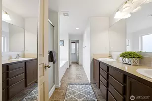 1185 SW Settlement St, College Place, WA 99324 - Photo 28