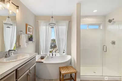 676 E White Oak Avenue, La Center, WA 98629 - Photo 26