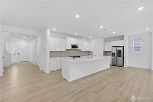 20428 Myrtle Pl E, Bonney Lake, WA 98391 - Photo 2