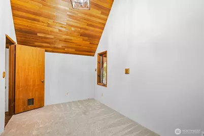 17118 Riverview Way E, Enumclaw, WA 98022 - Photo 24