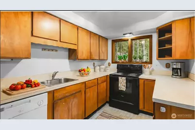 17118 Riverview Way E, Enumclaw, WA 98022 - Photo 12