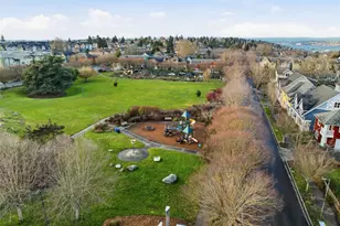 6502 High Point Dr SW, Seattle, WA 98126 - Photo 34