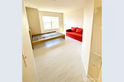 2960 142nd Place SE #2, Bellevue, WA 98007 - Photo 8