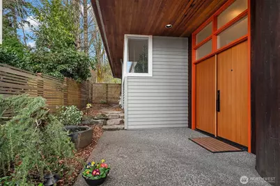 14740 SE 56th Street, Bellevue, WA 98006 - Photo 2