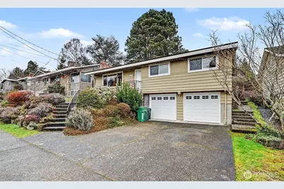 7028 39th Avenue NE, Seattle, WA 98115 - Photo 2