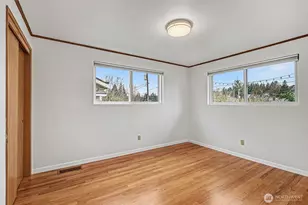 7028 39th Ave NE, Seattle, WA 98115 - Photo 10