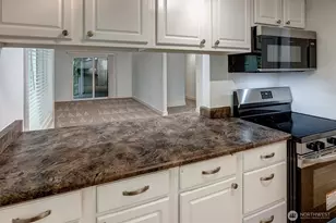 15244 SE 43rd St, Bellevue, WA 98006 - Photo 10