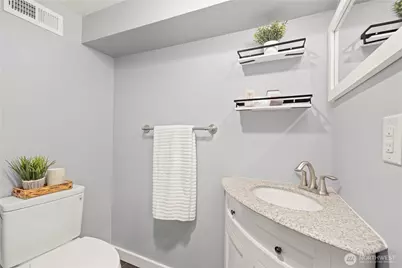 7558 12th Avenue NW, Seattle, WA 98117 - Photo 32