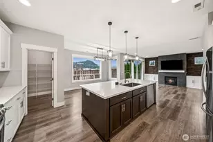 111 Love Dr, Enumclaw, WA 98022 - Photo 6