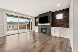 111 Love Dr, Enumclaw, WA 98022 - Photo 8