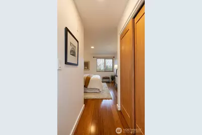 732 11th Avenue E #304, Seattle, WA 98102 - Photo 22