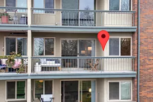 732 11th Ave E, Seattle, WA 98102 - Photo 2