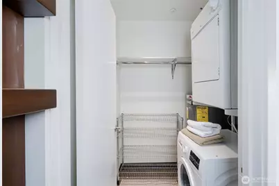 711 E Denny Way #306, Seattle, WA 98122 - Photo 10