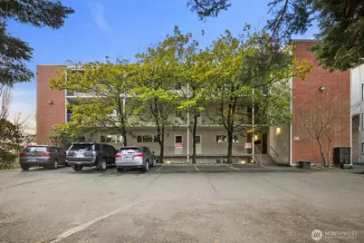 2703 Boylston Avenue E #302, Seattle, WA 98102 - Photo 6