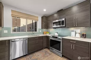 2422 55th Ave SW, Seattle, WA 98116 - Photo 12