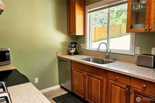 17017 10th Ave NE, Shoreline, WA 98155 - Photo 6