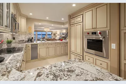 6363 Lake Washington Boulevard NE #203, Kirkland, WA 98033 - Photo 20