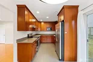 3017 W Government Way, Seattle, WA 98199 - Photo 14