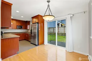 3017 W Government Way, Seattle, WA 98199 - Photo 12