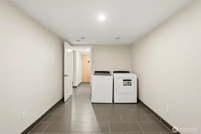 3017 W Government Way, Seattle, WA 98199 - Photo 22