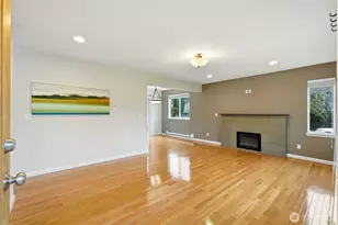 3017 W Government Way, Seattle, WA 98199 - Photo 8