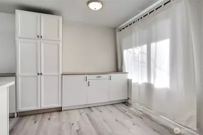 511 S 92nd St, Tacoma, WA 98444 - Photo 6