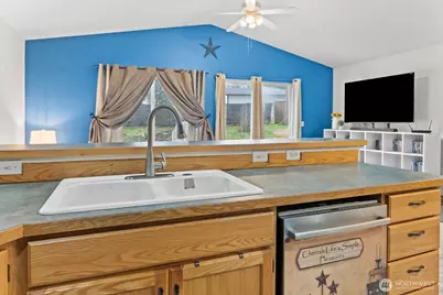 18209 Park Lane SE, Yelm, WA 98597 - Photo 14