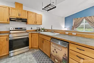 18209 Park Ln SE, Yelm, WA 98597 - Photo 8