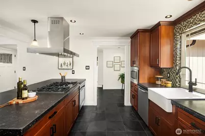 1114 Tacoma Avenue NE, Renton, WA 98056 - Photo 14